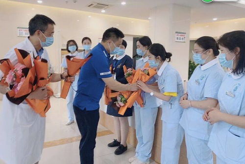 致敬白衣天使，關愛基層醫(yī)療——付真會書記慰問中和社區(qū)衛(wèi)生服務中心護士紀實